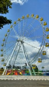 Ferris Wheel Sindu Kusuma Edupark