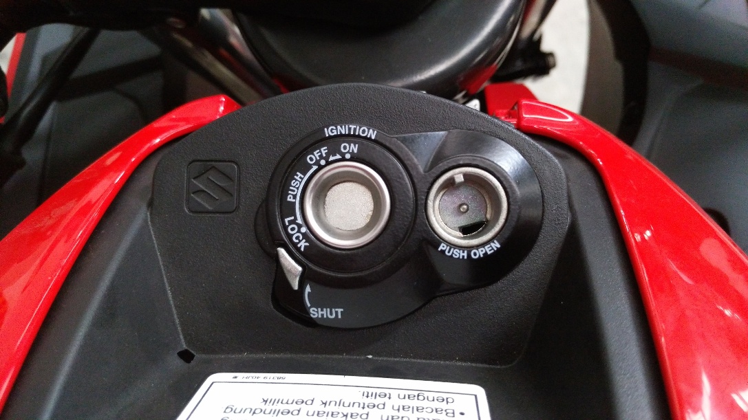 Suzuki GSX-R150 Shuttered Key System-rtb-1