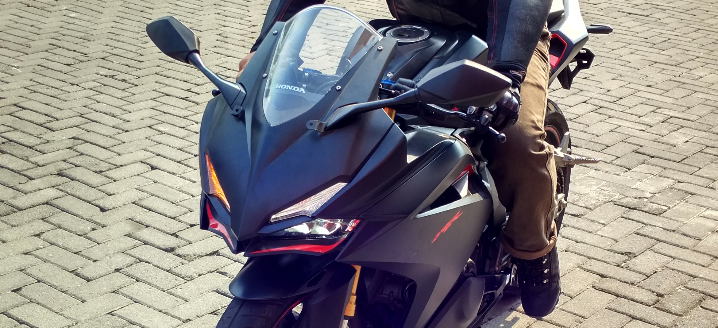 Honda CBR250RR raih MotorPlus Award