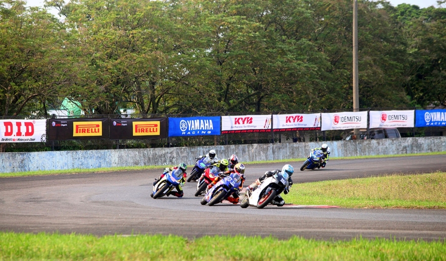 Yamaha Sunday Race 2018 yang diramaikan 215 starter di seri pertamanya..