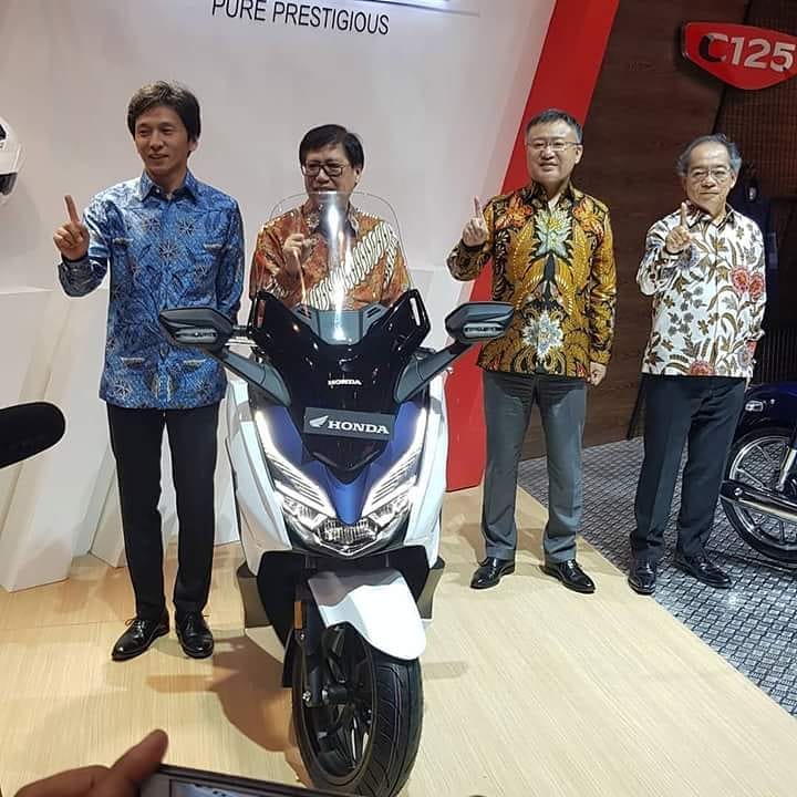 Honda Forza 250 dan Super Cub C125 Resmi Diperkenalkan